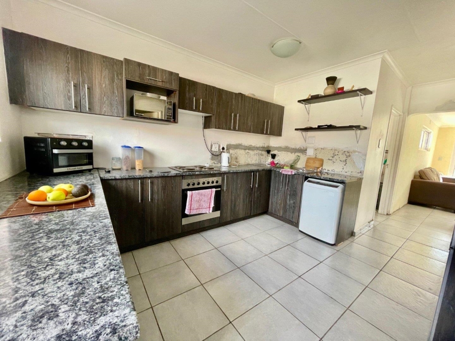 2 Bedroom Property for Sale in Pelican Park Western Cape